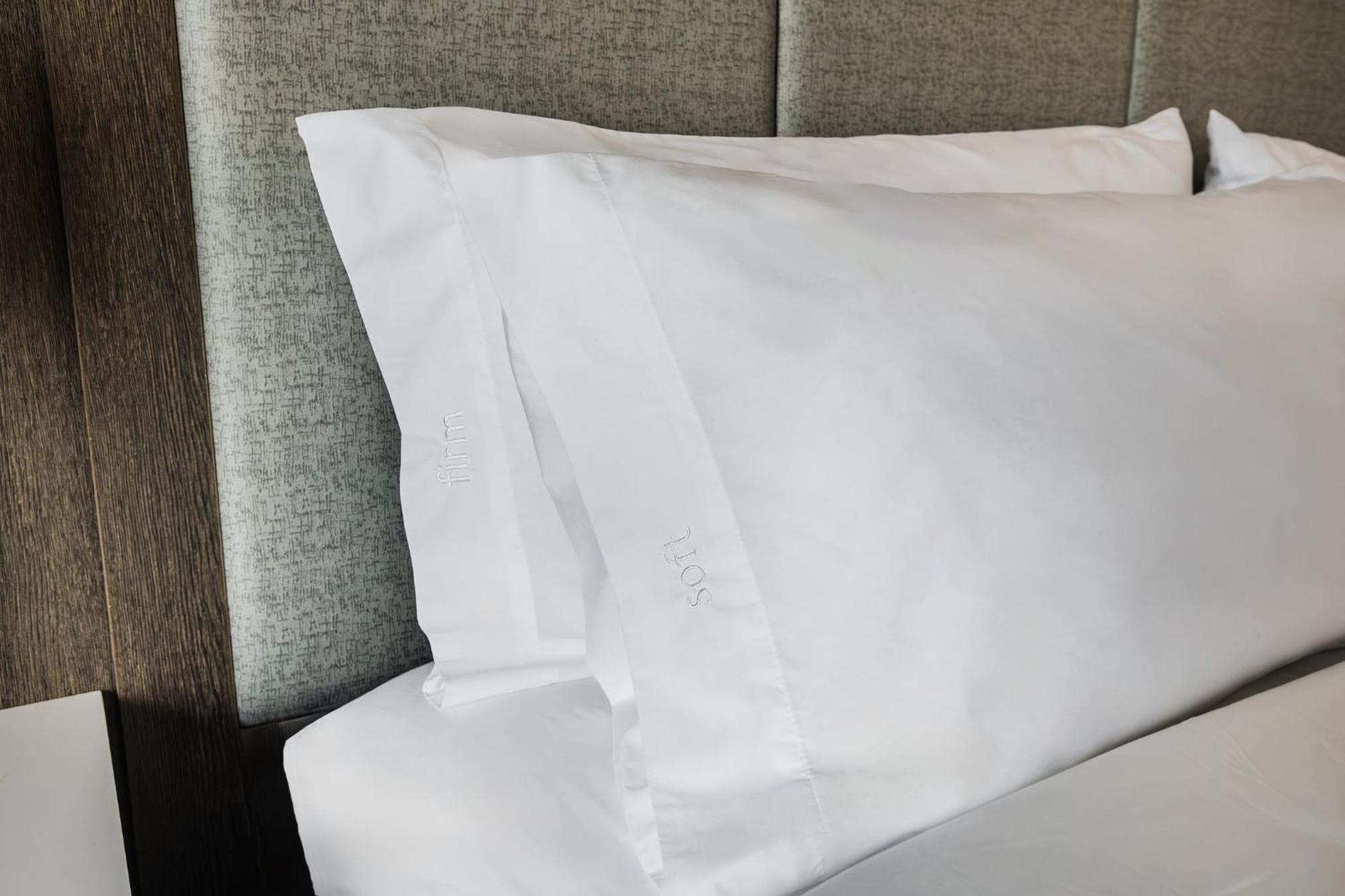 Holiday Inn Express & Suites - Toronto Airport South By Ihg Exteriér fotografie