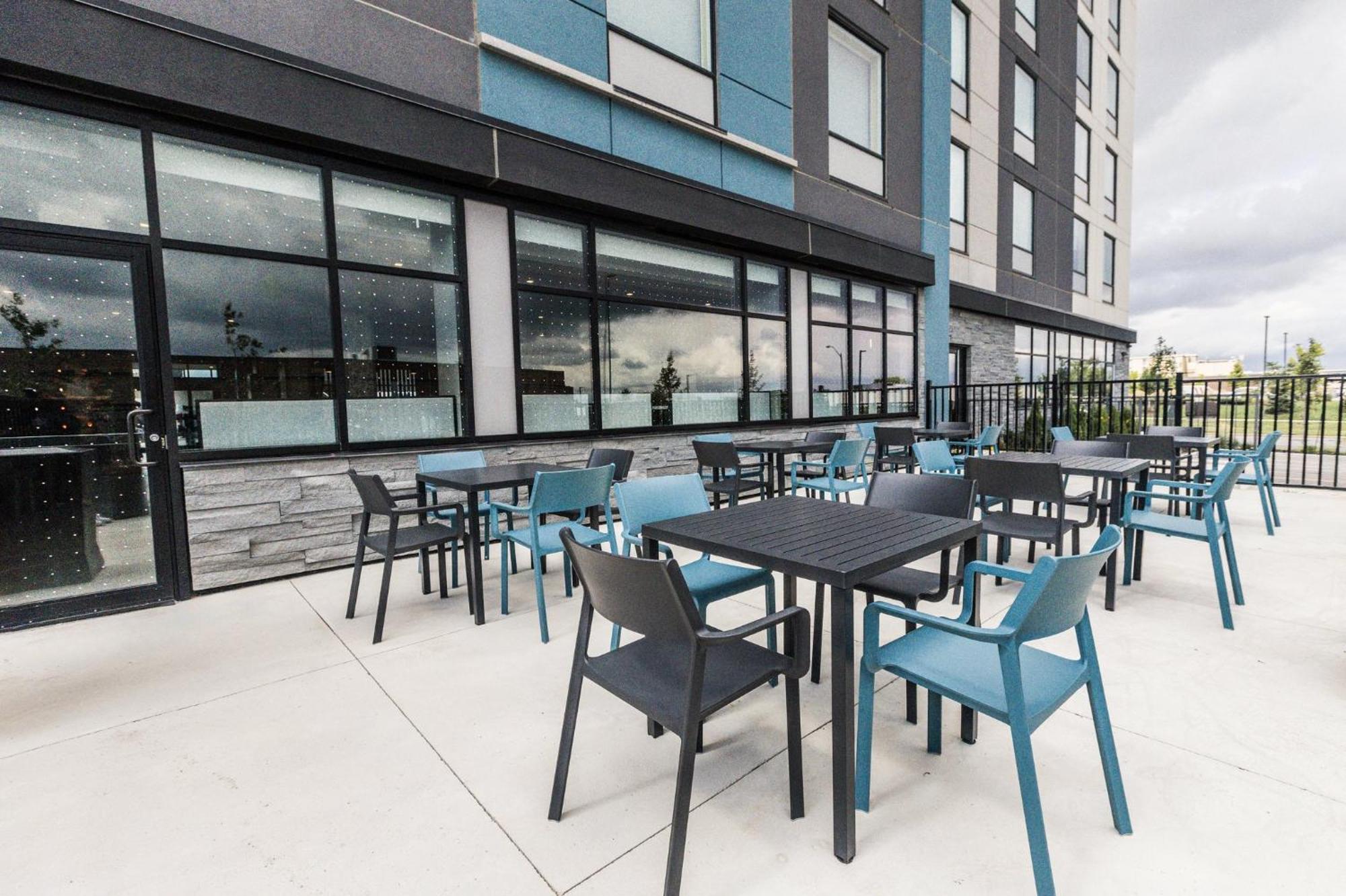 Holiday Inn Express & Suites - Toronto Airport South By Ihg Exteriér fotografie