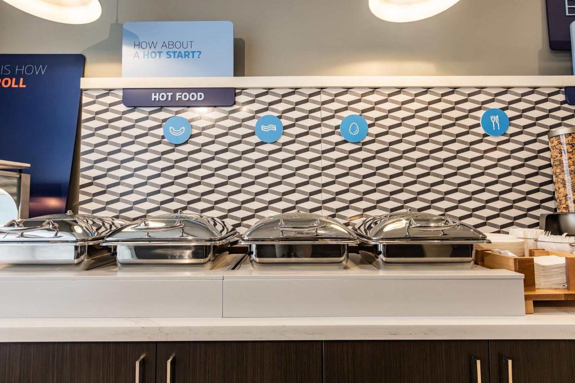 Holiday Inn Express & Suites - Toronto Airport South By Ihg Exteriér fotografie