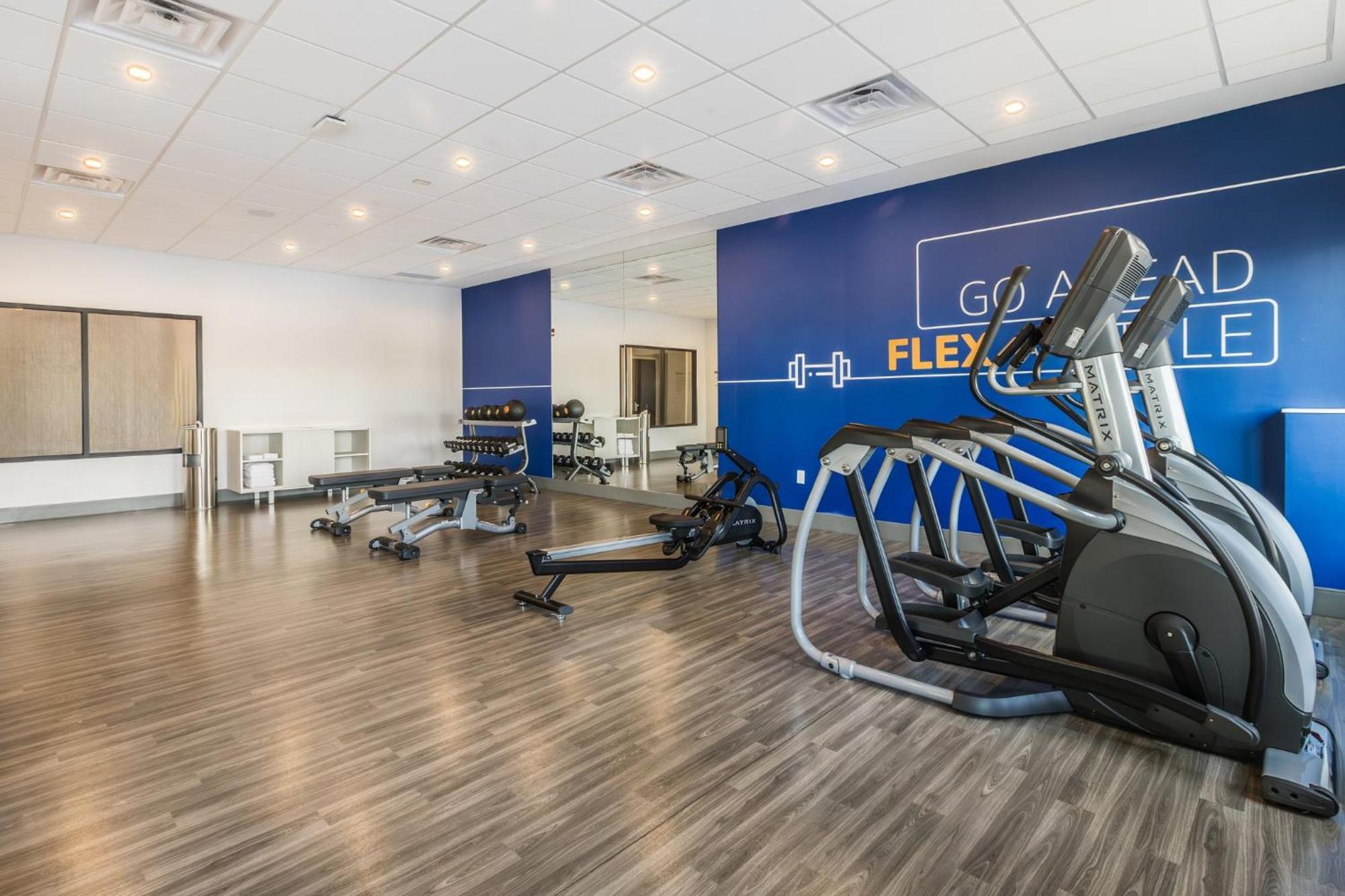 Holiday Inn Express & Suites - Toronto Airport South By Ihg Exteriér fotografie