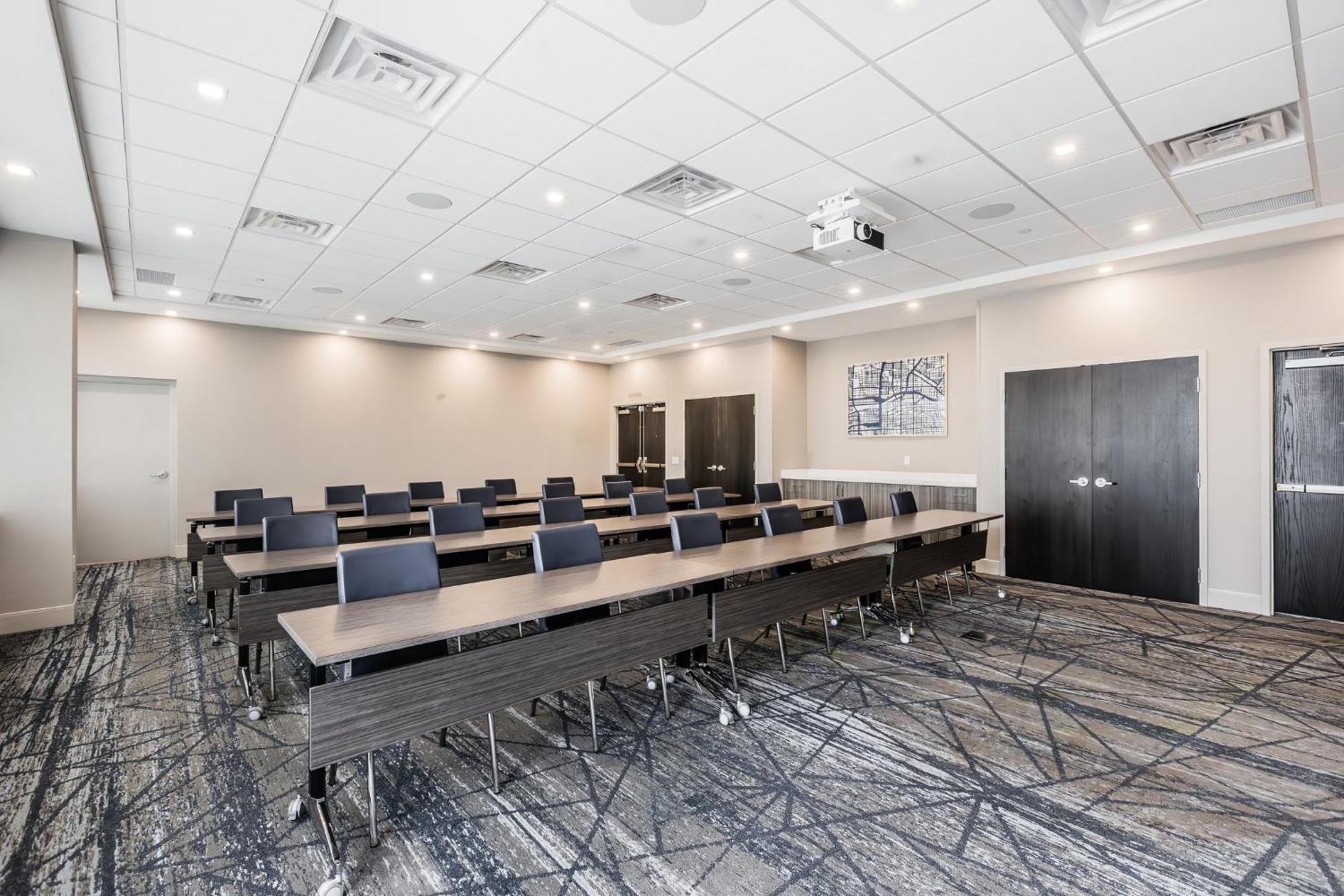 Holiday Inn Express & Suites - Toronto Airport South By Ihg Exteriér fotografie