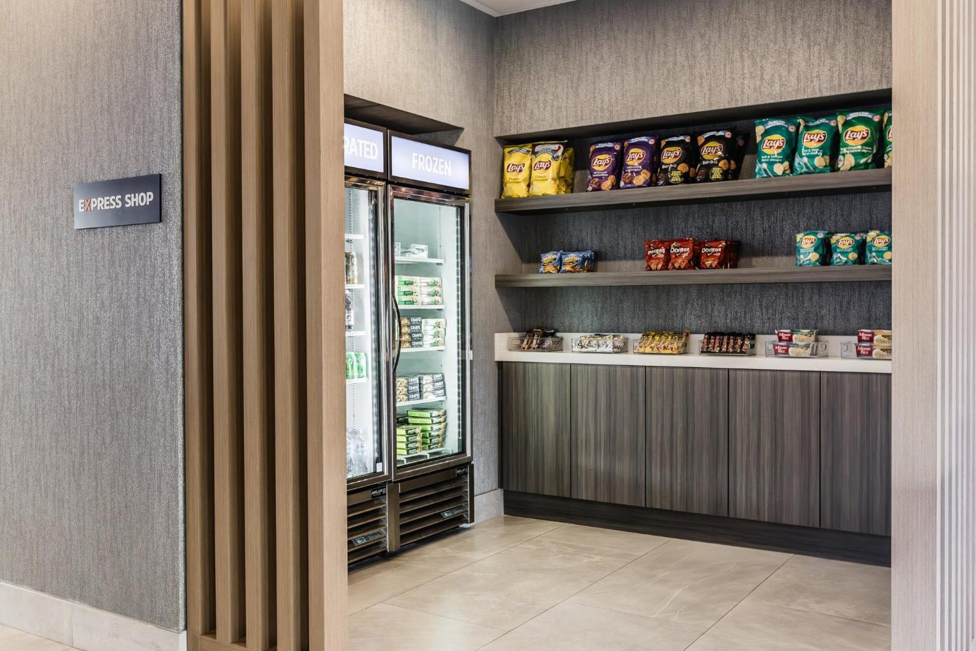 Holiday Inn Express & Suites - Toronto Airport South By Ihg Exteriér fotografie